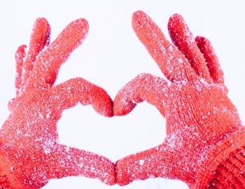 Valentine’s Day Sunset Snowshoe with Champagne & Dessert