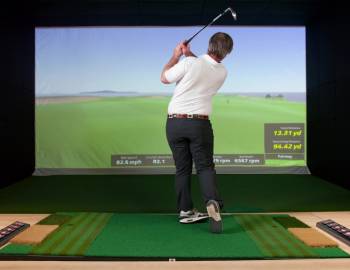 Alpenswing Indoor Golf and Axe Throwing