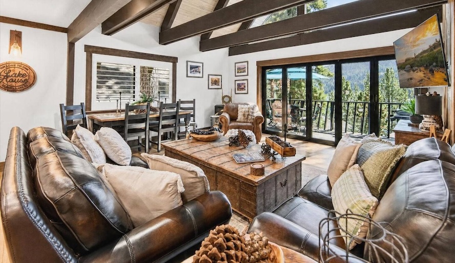 The living room at the Hideout at Donner Lake.